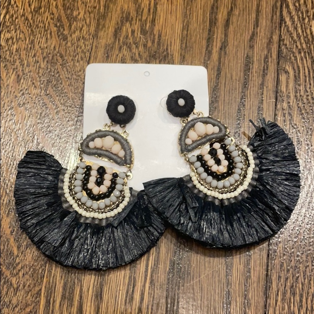 Roller Rabbit Rhett Earrings - Picture 2 of 4